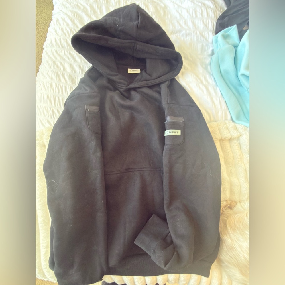 Comfrt signature hoodie
